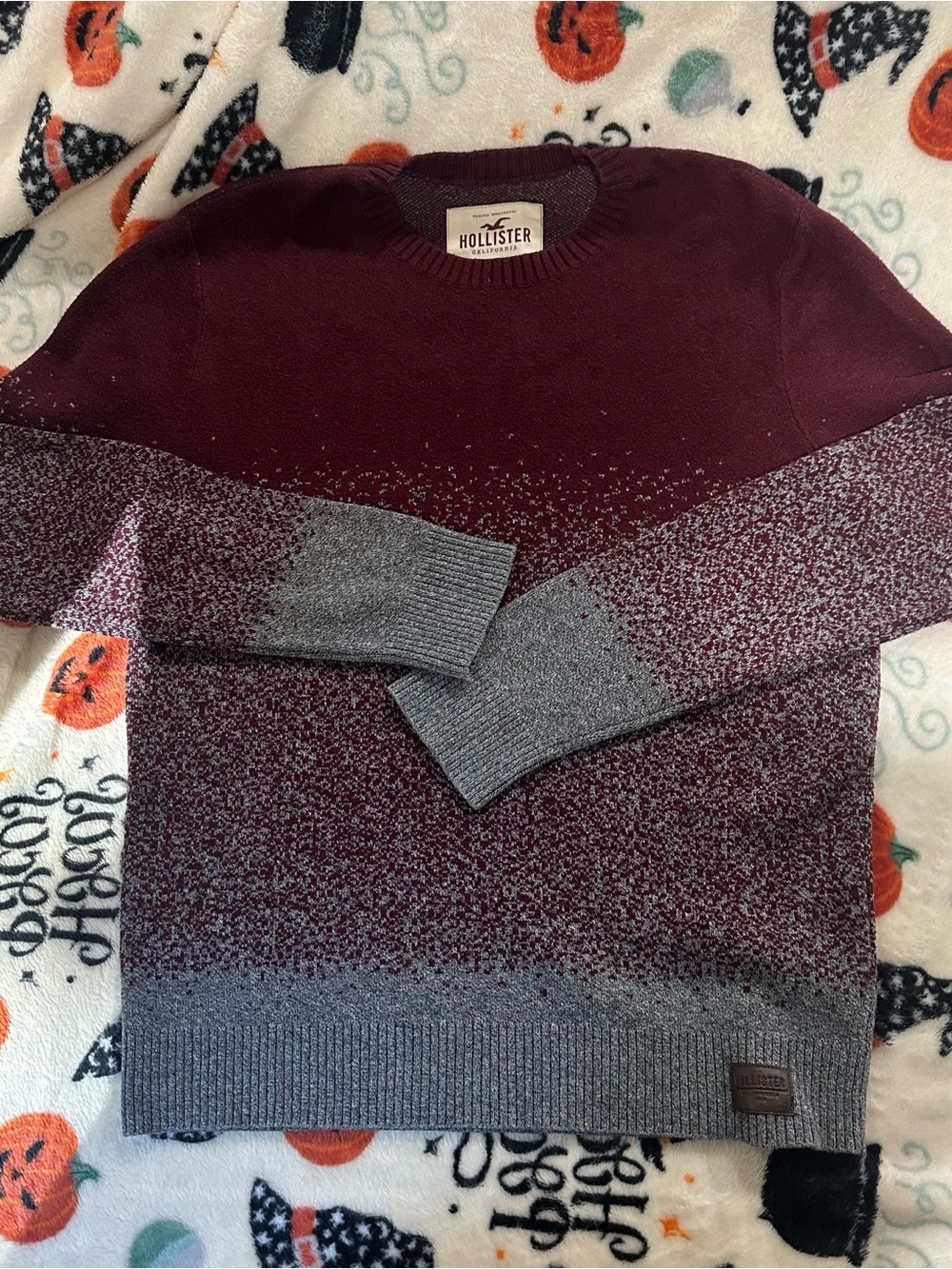 Hollister Men's Burgundy and Gray Ombre Crewneck Sweater